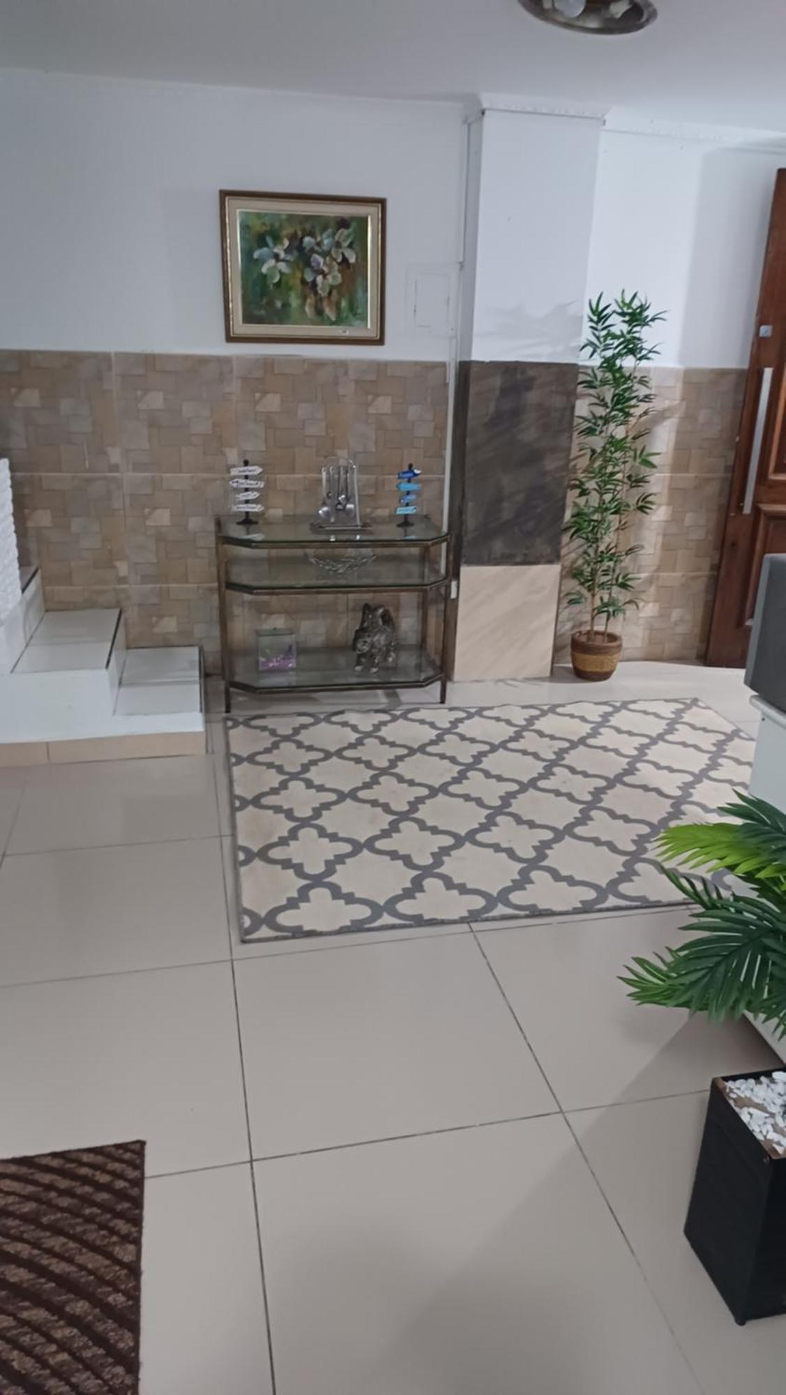 Casa de férias Casinha Linda 3 Proximo Ao Trem E Metro, Garagem 2 Quartos